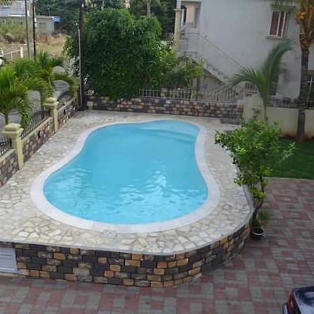 RS Villas: Beachfront Apartments with Pool and Wi-Fi Flic en Flac Exterior photo