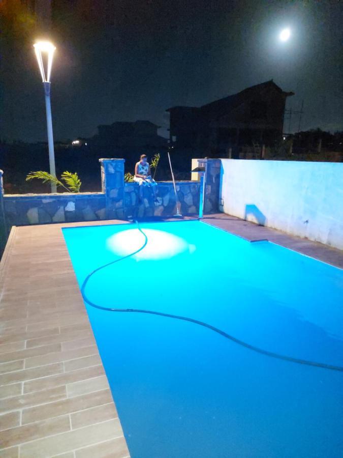 RS Villas: Beachfront Apartments with Pool and Wi-Fi Flic en Flac Exterior photo