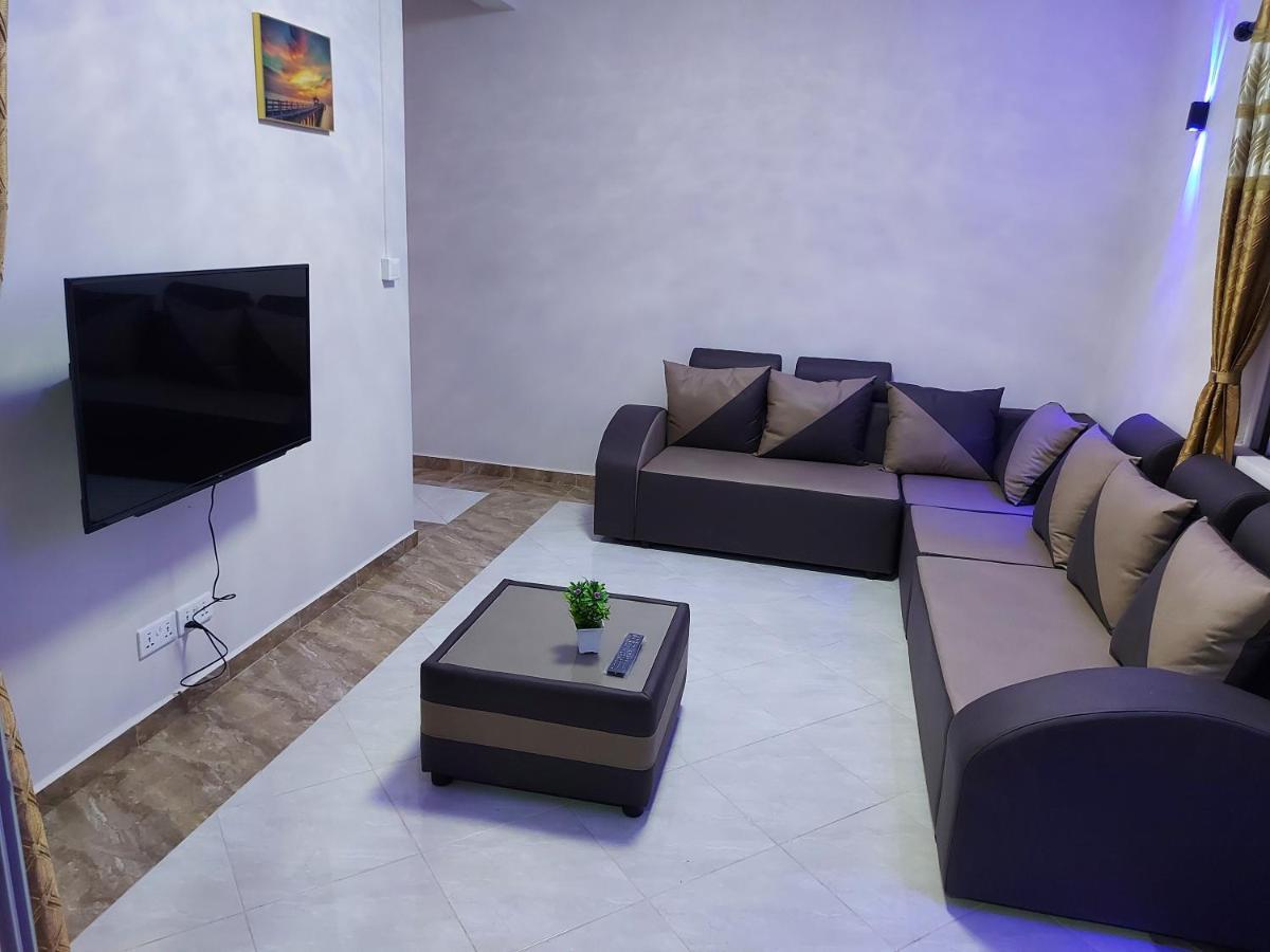 RS Villas: Beachfront Apartments with Pool and Wi-Fi Flic en Flac Exterior photo